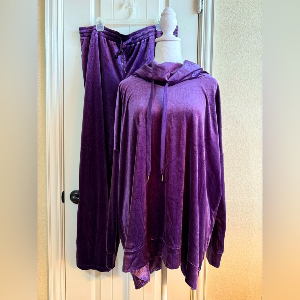 Active plus size 2 piece velour set